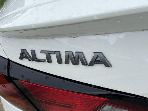Certified 2025 Nissan Altima 2.5 SV w/ SV Special Edition Package FWD image 6