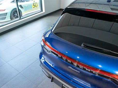 Certified 2026 Porsche Macan AWD/4WD image 34