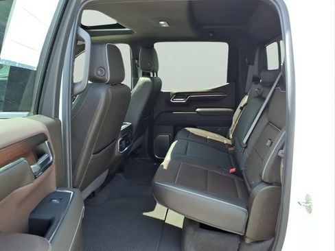 Used 2024 GMC Sierra 1500 Denali w/ Denali Reserve Package AWD/4WD image 10