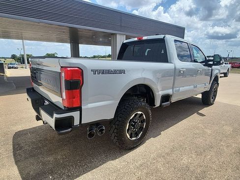 New 2026 Ford F250 Platinum w/ Tremor Off-Road Package AWD/4WD image 8