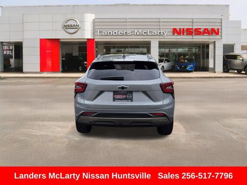 Used 2026 Chevrolet Trax ACTIV w/ Driver Confidence Package FWD image 5