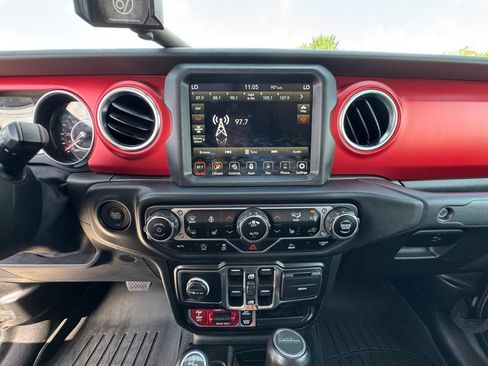 Used 2021 Jeep Gladiator Rubicon AWD/4WD image 27