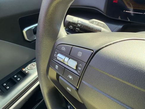 Used 2025 Kia K4 FWD image 19