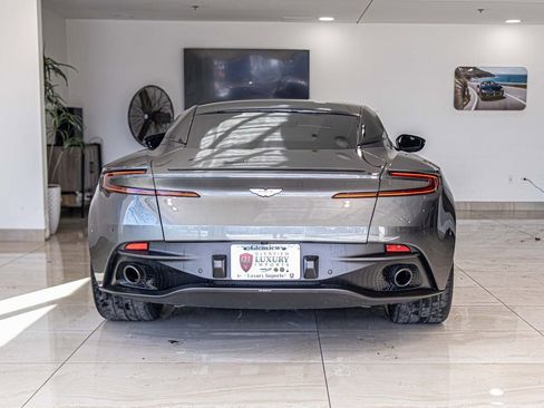 Used 2020 Aston Martin DB11 Coupe image 13