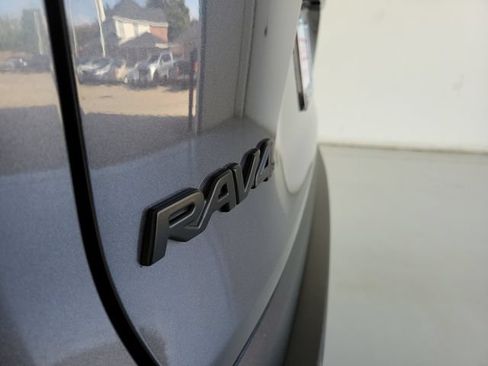 Used 2024 Toyota RAV4 LE FWD image 9