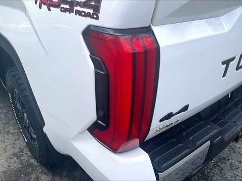 Used 2022 Toyota Tundra SR5 w/ TRD Off-Road Package AWD/4WD image 33