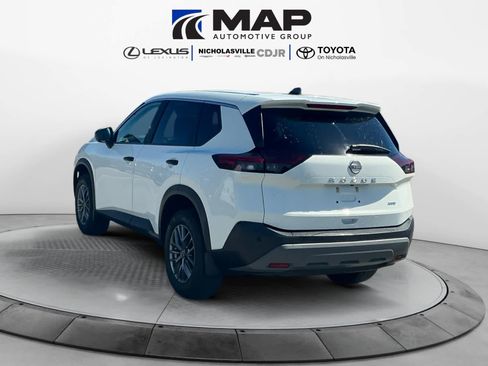 Used 2023 Nissan Rogue S AWD/4WD image 3