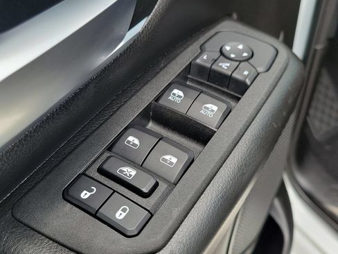 Used 2025 RAM 1500 Big Horn AWD/4WD image 9