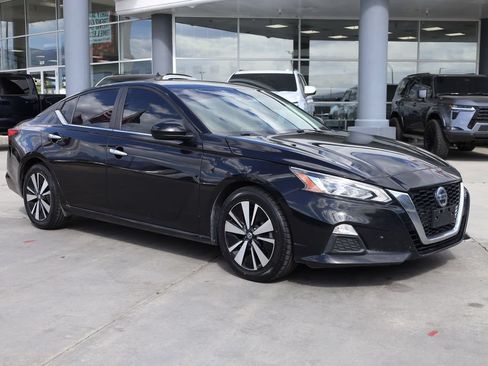 Used 2021 Nissan Altima 2.5 SV FWD image 8