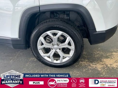 Used 2024 Jeep Compass Latitude AWD/4WD image 7