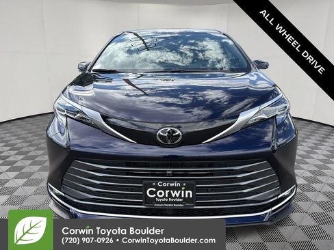 Used 2026 Toyota Sienna Platinum AWD/4WD image 2