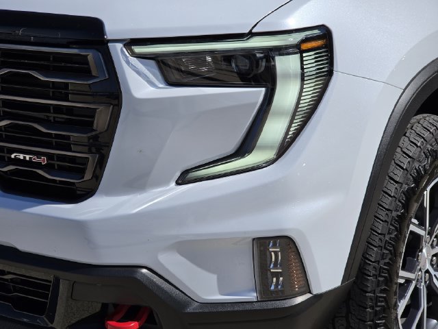 Used 2026 GMC Acadia AT4 w/ Luxury Package AWD/4WD image 6