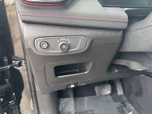 Used 2025 Chevrolet TrailBlazer RS image 14