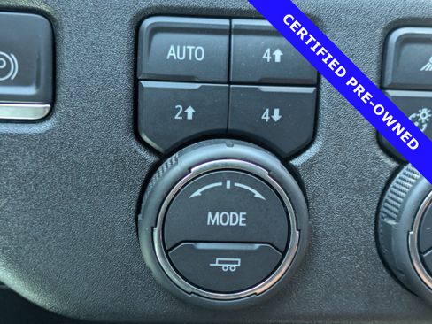 Used 2024 Chevrolet Silverado 1500 High Country w/ Technology Package AWD/4WD image 33