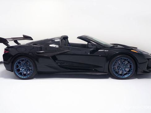 Used 2026 Chevrolet Corvette ZR1 RWD image 4