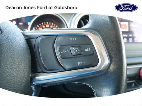 Used 2019 Jeep Wrangler Unlimited Sahara w/ Safety Group image 21