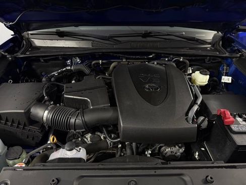 Used 2023 Toyota Tacoma TRD Sport image 12