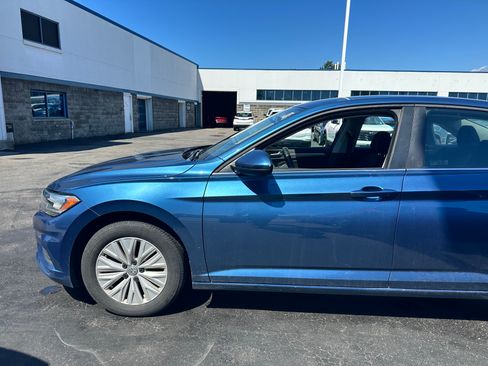 Used 2019 Volkswagen Jetta S w/ Driver Assistance Package FWD image 4