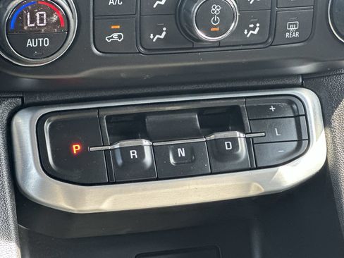 Used 2020 GMC Acadia SLE FWD image 30