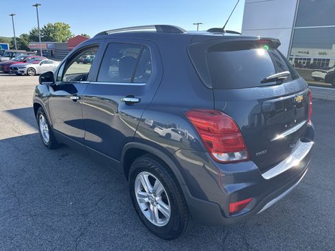 Used 2018 Chevrolet Trax LT w/ LT Convenience Package FWD image 14