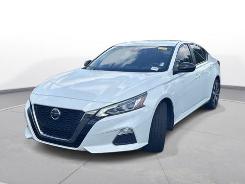 Used 2022 Nissan Altima 2.5 SR AWD/4WD image 2