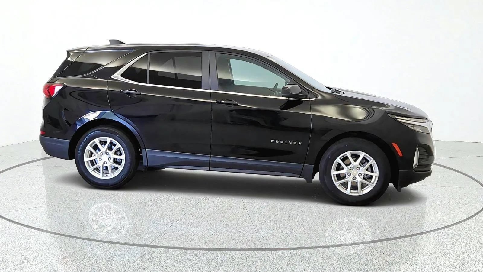Used 2023 Chevrolet Equinox LT FWD image 10