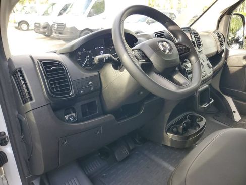 Used 2025 RAM ProMaster 2500 w/ Convenience Group FWD image 16