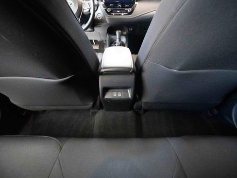 Used 2024 Toyota Corolla SE w/ SE Package image 22