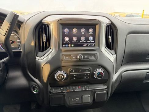 Used 2022 Chevrolet Silverado 1500 Custom image 10