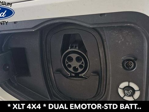 Used 2023 Ford F150 Lightning XLT AWD/4WD image 19