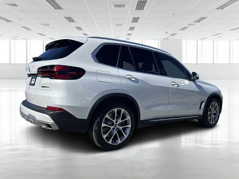 Certified 2025 BMW X5 xDrive50e w/ Premium Package image 4