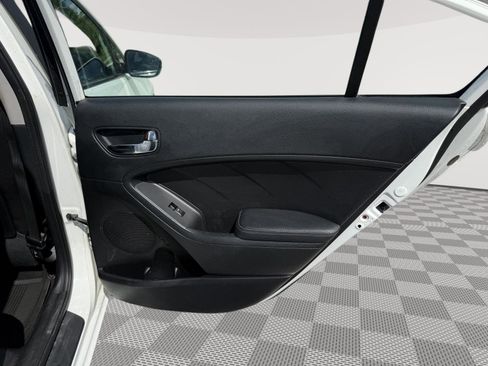 Used 2016 Kia Forte LX FWD image 10