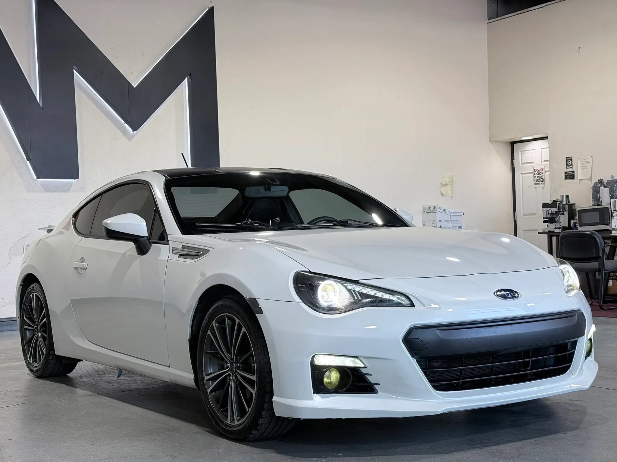Used 2014 Subaru BRZ Limited w/ Popular Package #1B RWD image 3