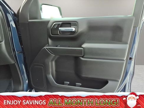 Used 2020 Chevrolet Silverado 1500 Custom w/ Custom Value Package image 10