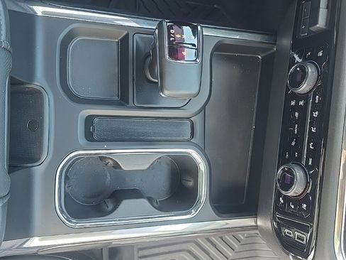 Used 2024 Chevrolet Silverado 1500 LTZ image 26