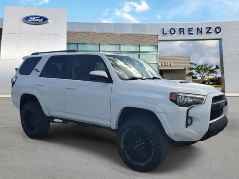 Used 2019 Toyota 4Runner TRD Off-Road image 3