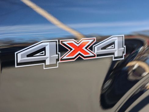 Used 2023 Ford F150 Lariat w/ Trailer Tow Package image 11