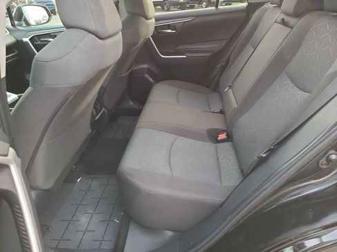 Used 2024 Toyota RAV4 XLE image 21