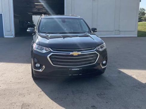 Used 2018 Chevrolet Traverse LT AWD/4WD image 3