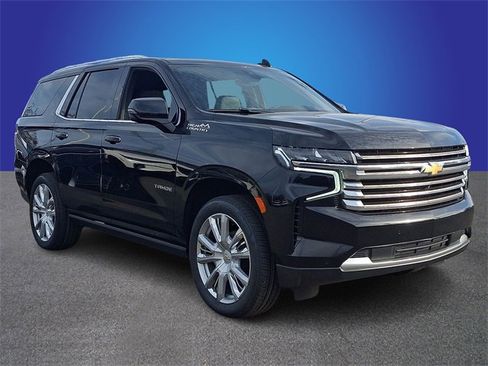 Used 2021 Chevrolet Tahoe High Country w/ Premium Package image 3