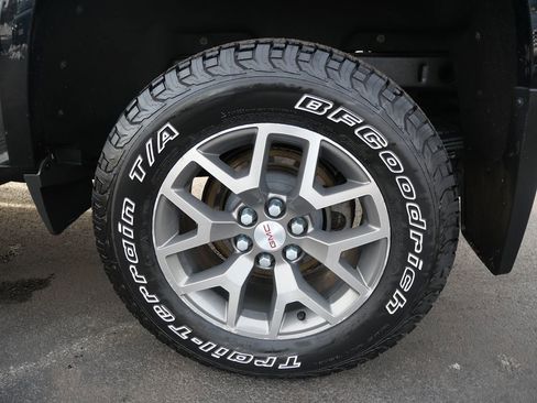 Used 2016 GMC Canyon SLE w/ All Terrain Adventure Package image 32