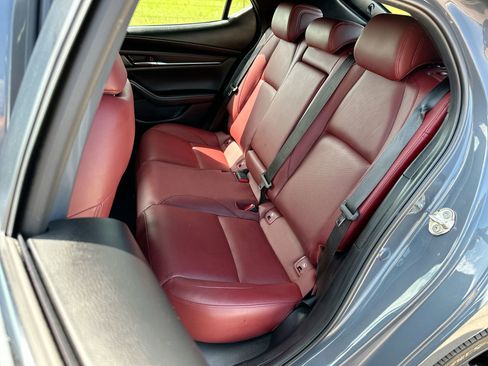 Used 2024 MAZDA MAZDA3 s image 21