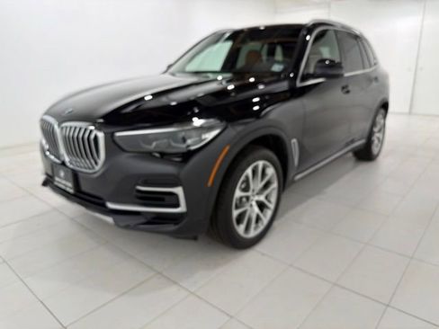 Certified 2023 BMW X5 xDrive40i w/ Premium Package AWD/4WD image 1