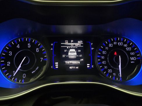 Used 2015 Chrysler 200 Limited w/ Convenience Group FWD image 23