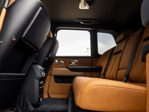 New 2026 Rolls-Royce Cullinan AWD/4WD image 45