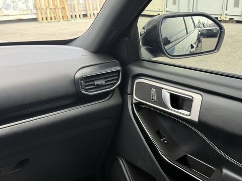 Used 2022 Ford Explorer ST w/ ST Street Pack image 20