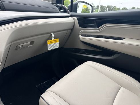 New 2026 Honda Odyssey Touring image 17