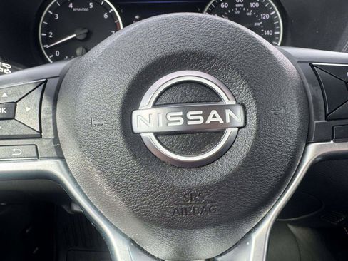 Used 2024 Nissan Sentra SR w/ SR Premium Package FWD image 27