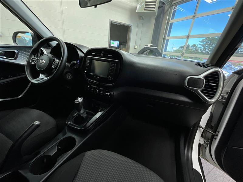 Used 2020 Kia Soul LX FWD image 30