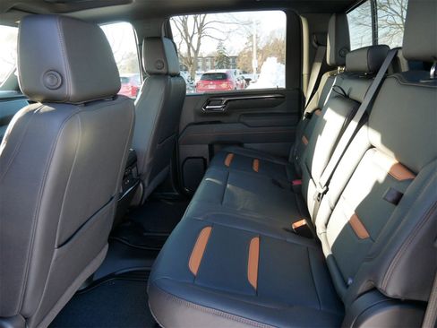 New 2026 GMC Sierra 2500 AT4 w/ AT4 Premium Plus Package image 5